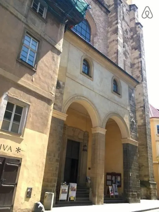 Just 3 Min Walk Old Town Center Private Room B Praga Apartamento